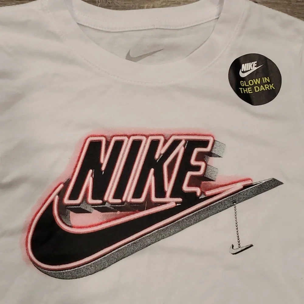 Nike Glow in the Dark Shorts & T-Shirt Matching Set Size 7/XS